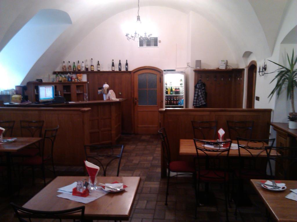 Penzion S Restauraci "U Mlyna Com" Litovel Exteriör bild