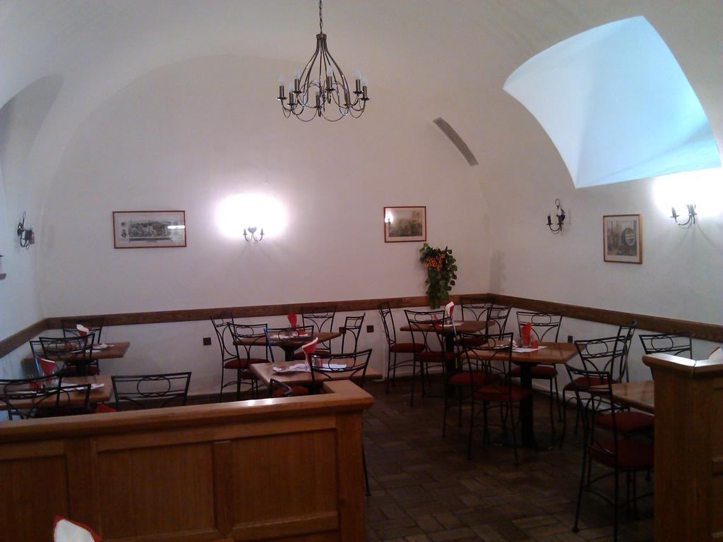 Penzion S Restauraci "U Mlyna Com" Litovel Exteriör bild